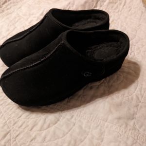 UGG clogs. Black. Size 7.